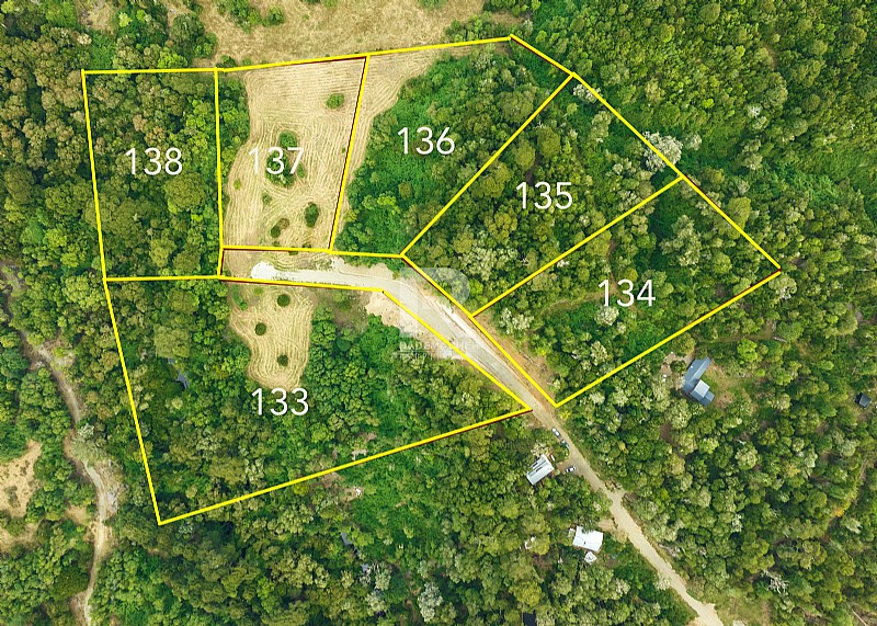 PARCELAS URBANIZADAS CON PRADERAS Y BOSQUE A 5KM DE BRAUNAU