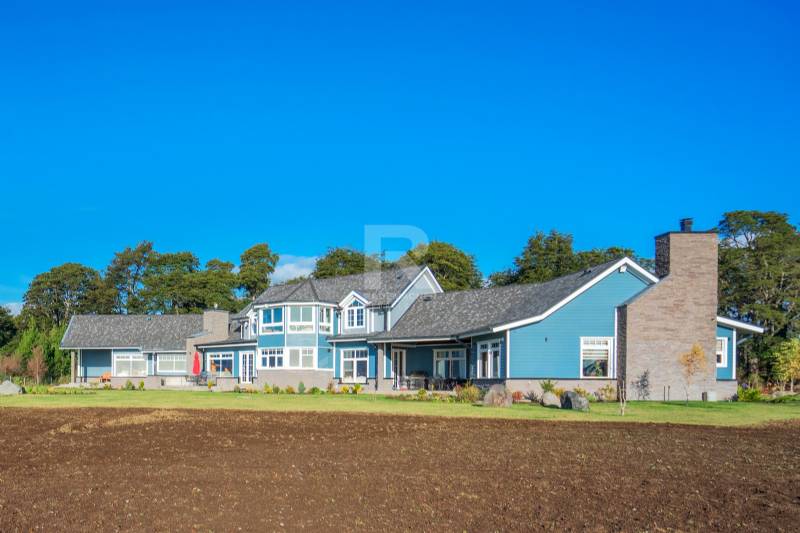 MAGNFICA CASA ORILLA LAGO LLANQUIHUE FRENTE VOLCN OSORNO