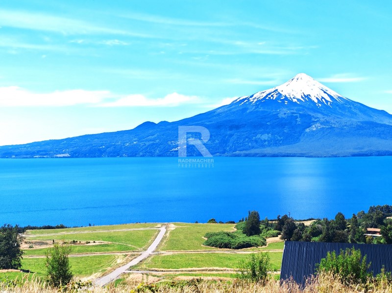 PARCELAS CON LA MEJOR VISTA LAGO Y VOLCAN Y MARINA PROPIA