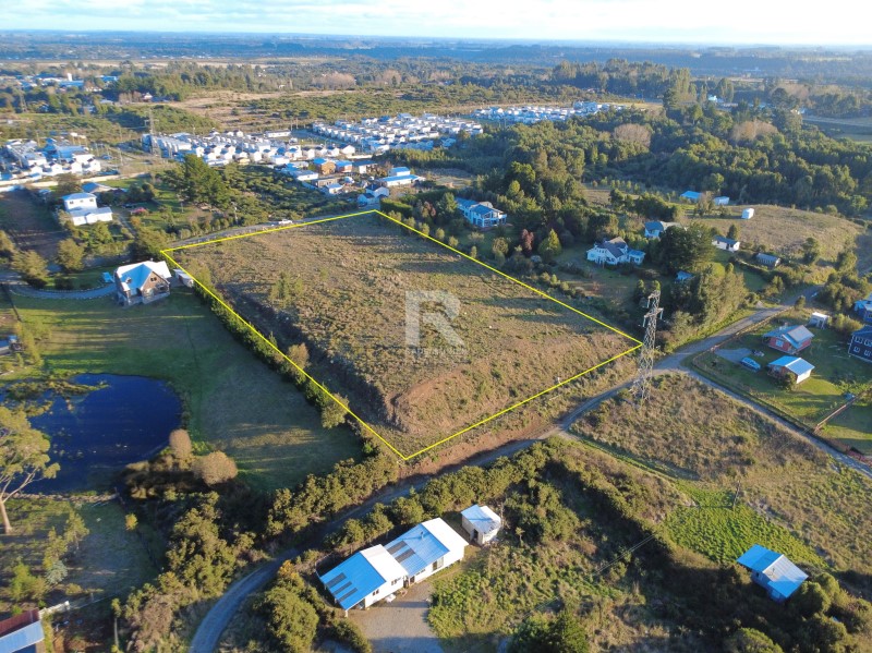 TERRENO URBANO  10.700M2 EN LOTEO LOS PINOS, A 3K DEL CENTRO