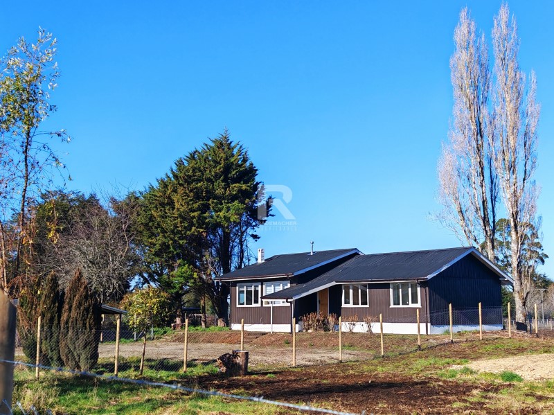 CASA EN ARRIENDO, FRENTE A LAGUNA EN RUTA NUEVA BRAUNAU CASA EN ARRIENDO, FRENTE A LAGUNA EN RUTA NUEVA BRAUNAU